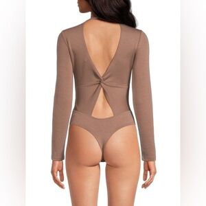 HUDSON JEANS Twist Back Bodysuit